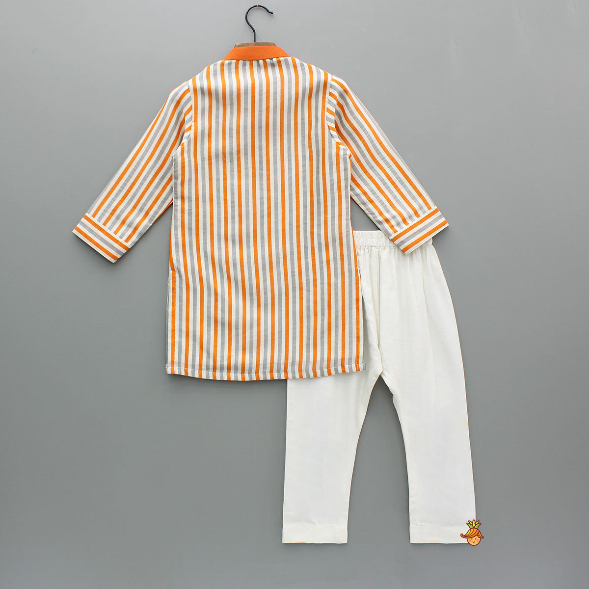 Pre Order: Multicolor Striped Printed Kurta With Pyjama