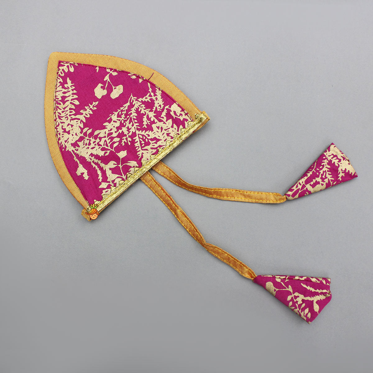 Pre Order: Embroidered Krishna Off White Angarkha Style Kurta With Lace Work Pink Dhoti And Mukut