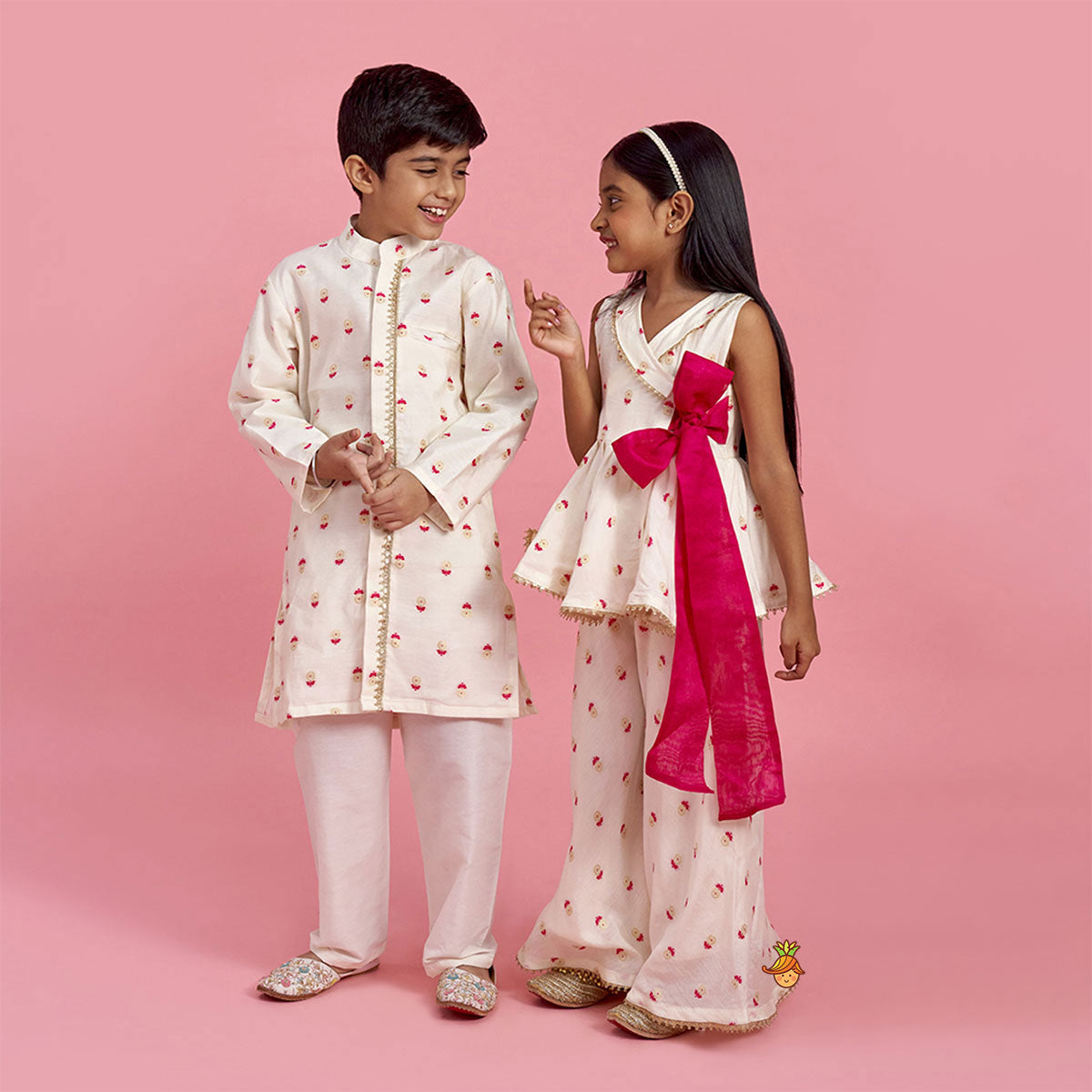 Off White Booti Embroidered Kurta With Pyjama twinning model image 1