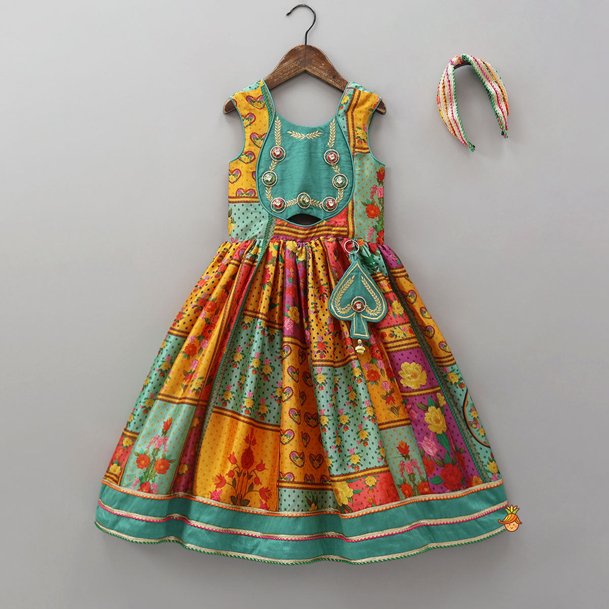 Pre Order: Elegant Multicolour Printed Sleeveless Dress With Attached Bag And Matching Hairband