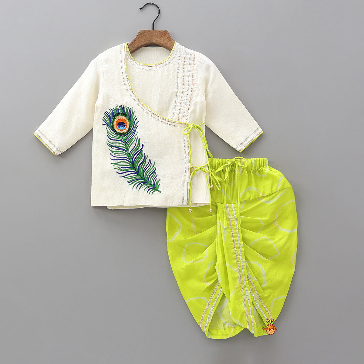 Pre Order: Mor Pankh Embroidered Kurta And Dhoti With Mukut And Basuri