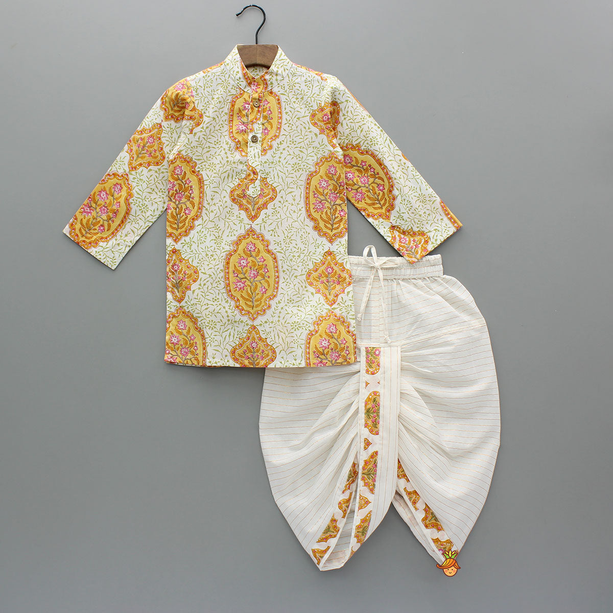Pre Order: Ethnic Floral Print Kurta With Stylish Jacket And Dhoti