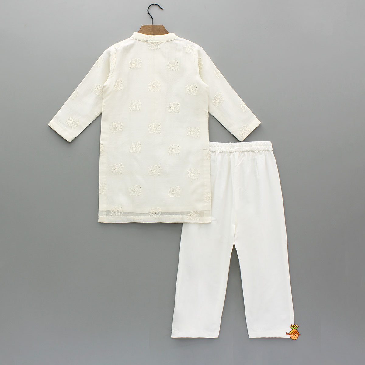 Pre Order: White Embroidered Chanderi Kurta With Pyjama