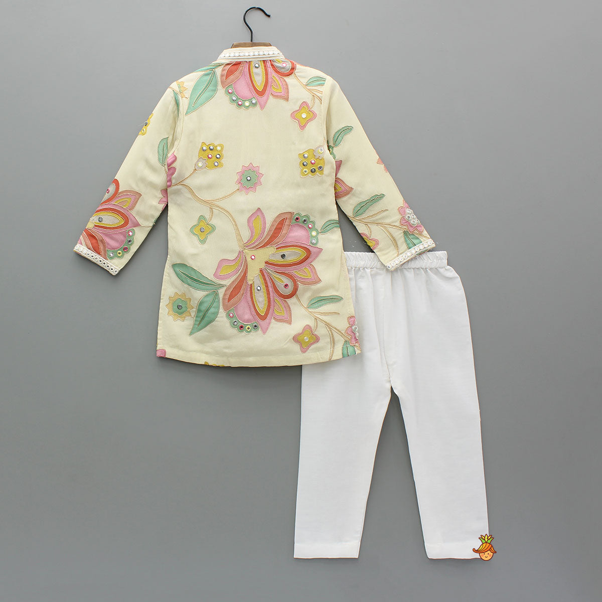 Pre Order: Off White Stylish Floral Kurta With White Pyjama