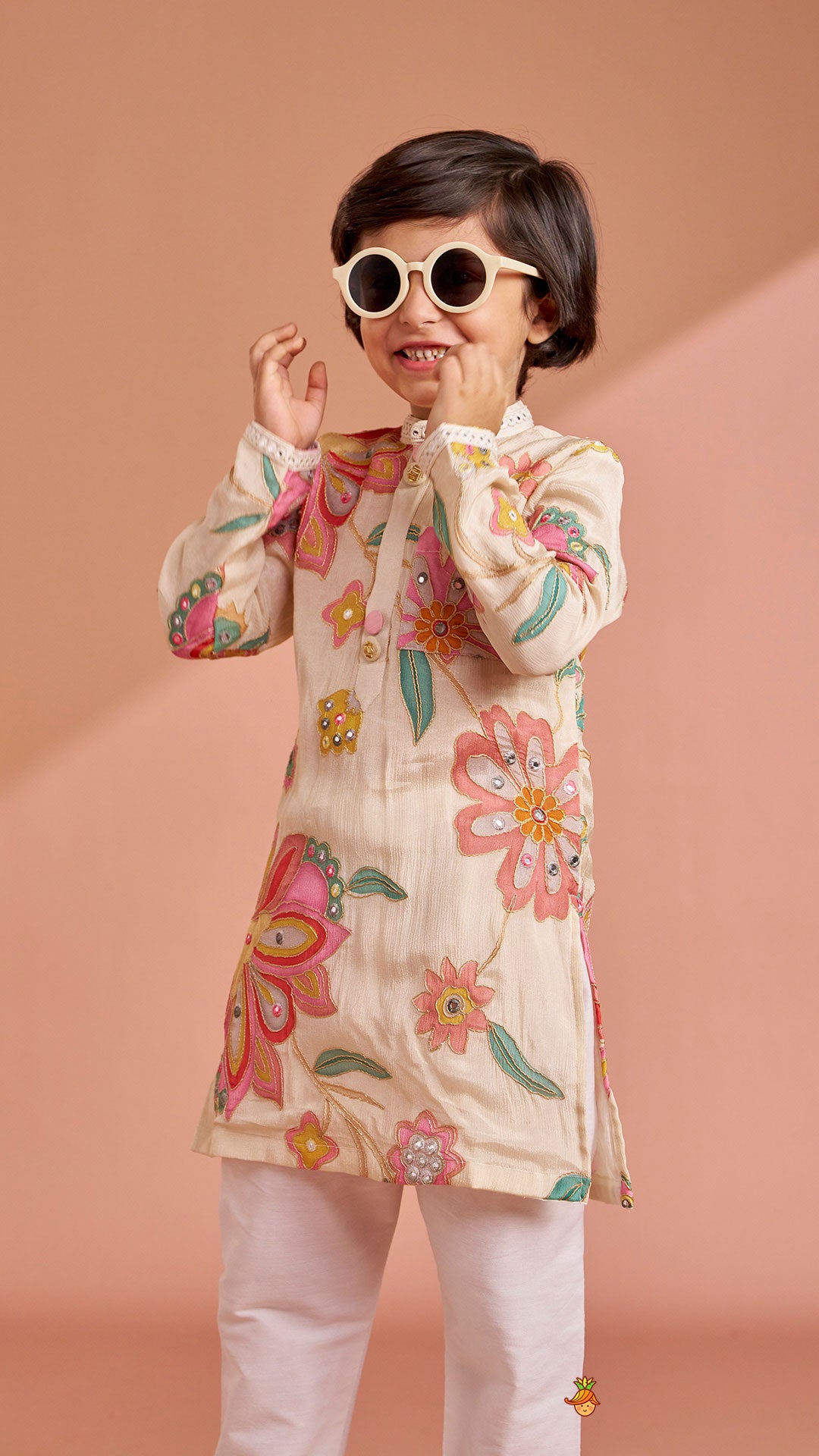 Pre Order: Off White Stylish Floral Kurta With White Pyjama