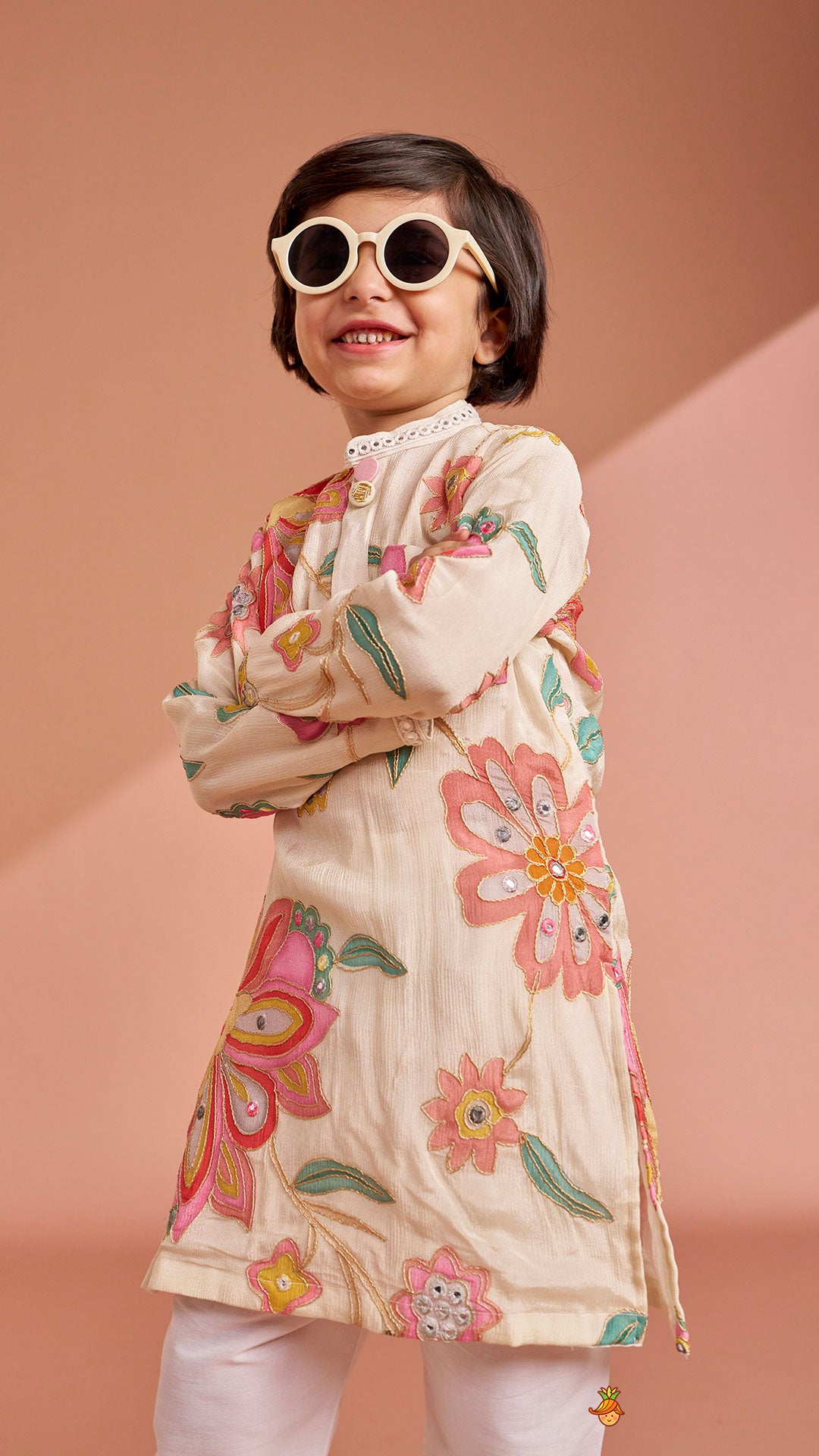 Pre Order: Off White Stylish Floral Kurta With White Pyjama