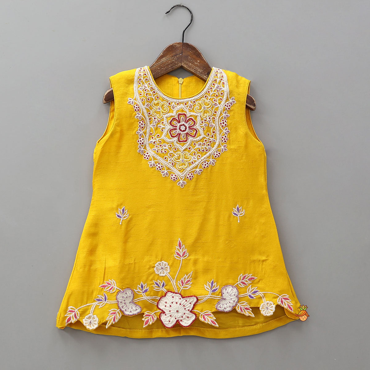 Pre Order: Beautiful Floral Embroidered Sleeveless Kurti With Pant