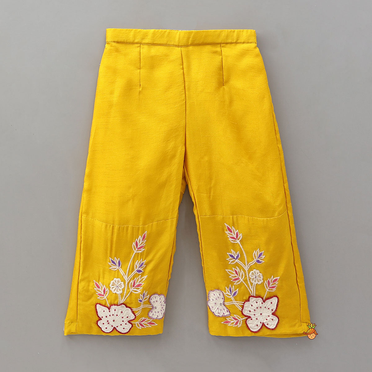 Pre Order: Beautiful Floral Embroidered Sleeveless Kurti With Pant