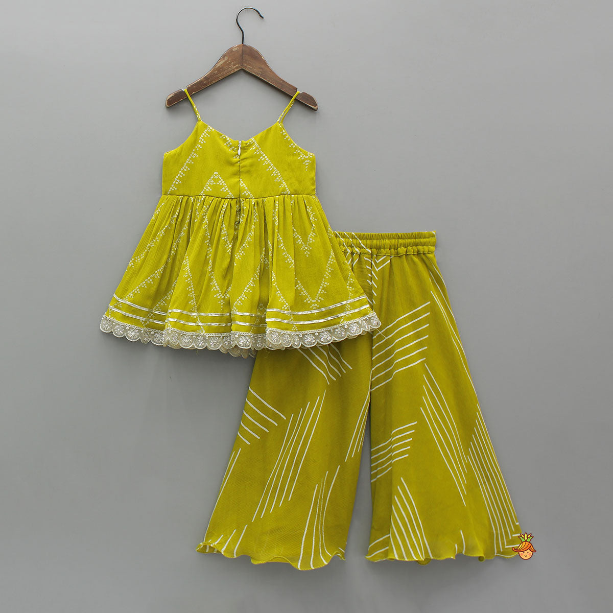 Pre Order: Bandhani Printed Strappy Peplum Kurti With Palazzo And Small Bag