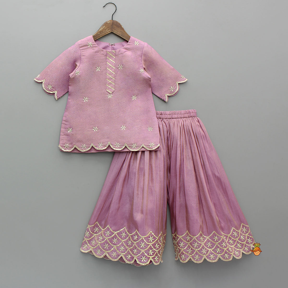 Pre Order: Scalloped Design Kurti With Palazzo And Net Dupatta