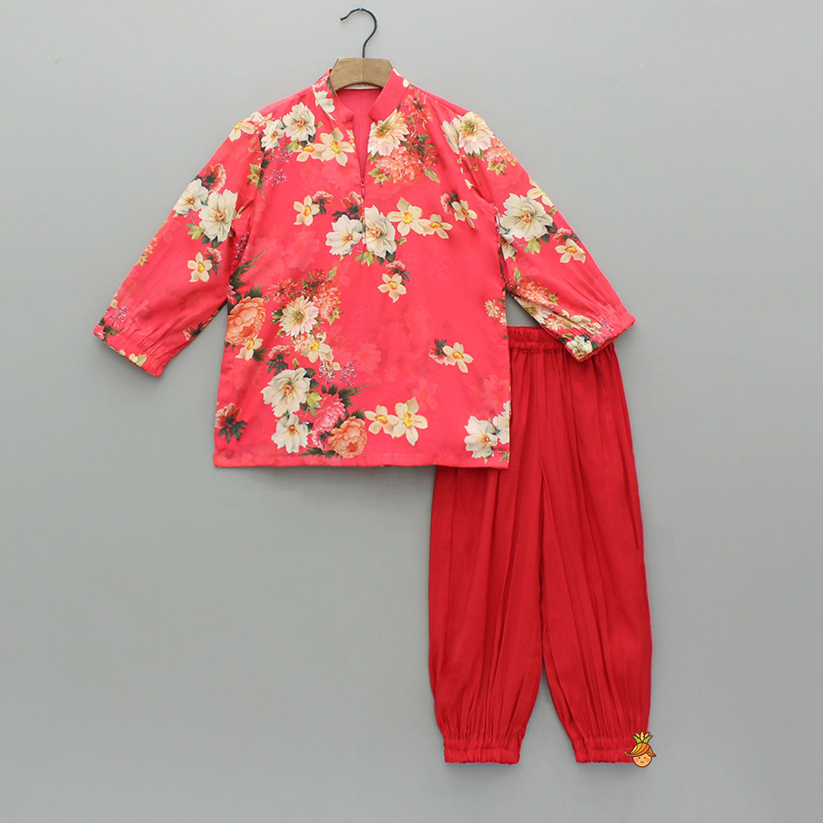 Pre Order: Multicolour Floral Printed Kurta With Jogger Style Pyjama