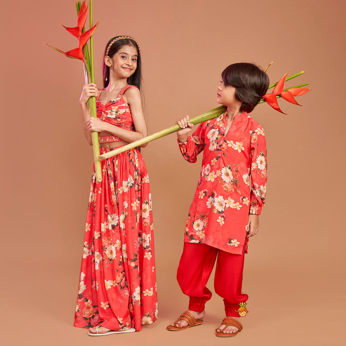 Multicolour Floral Printed Kurta With Jogger Style Pyjama twinning model image 3