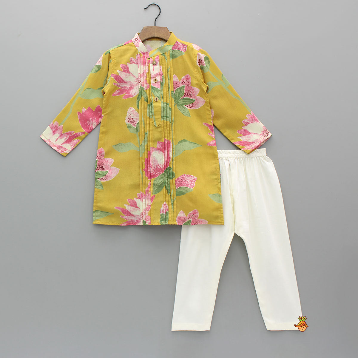 Pre Order: Floral Printed Pin Tuck Detailed Kurta With Pyjama