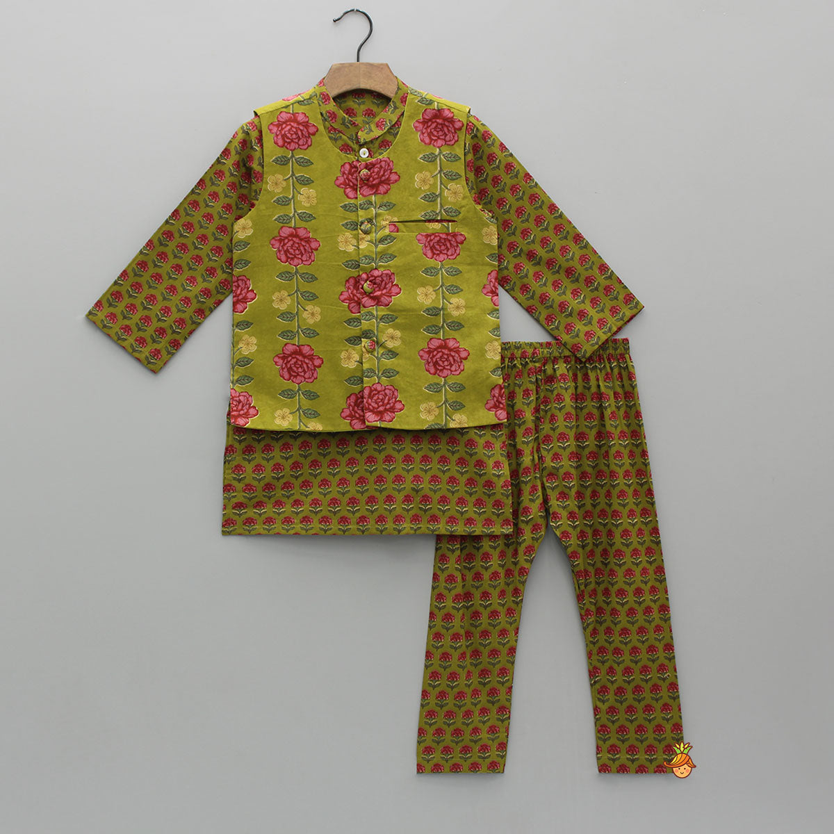 Pre Order: Floral Printed Green Kurta With Pocket Detail Jacket And Pyjama