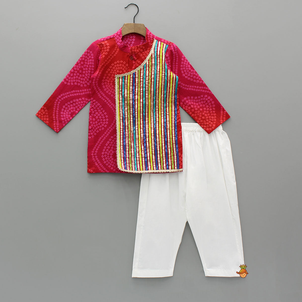 Pre Order: Lace Work Flap Detailed Bandhani Printed Kurta With Pyjama