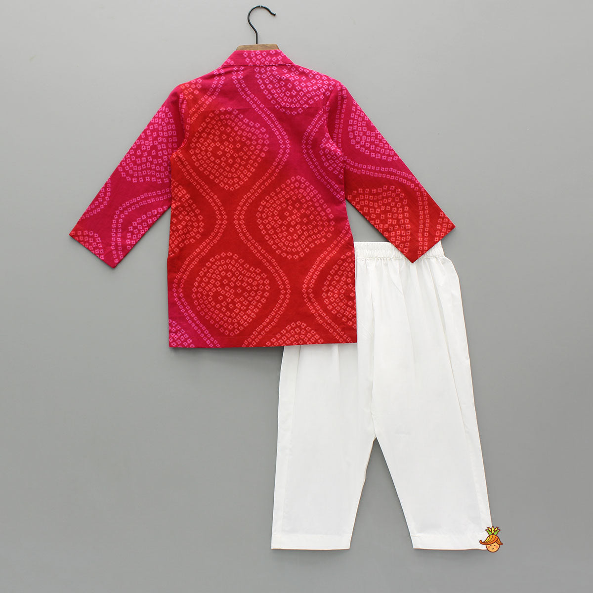 Pre Order: Lace Work Flap Detailed Bandhani Printed Kurta With Pyjama