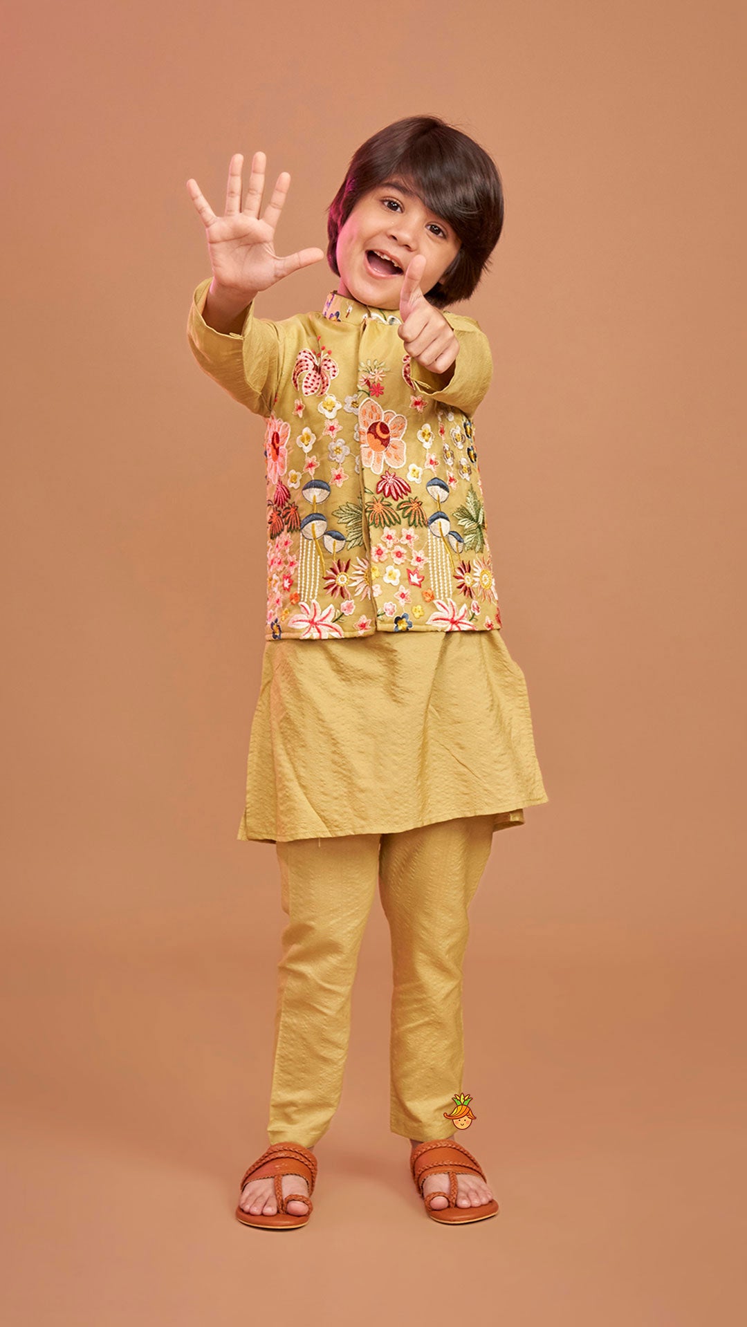Pre Order: Ethnic Kurta And Floral Embroidered Jacket With Pyjama