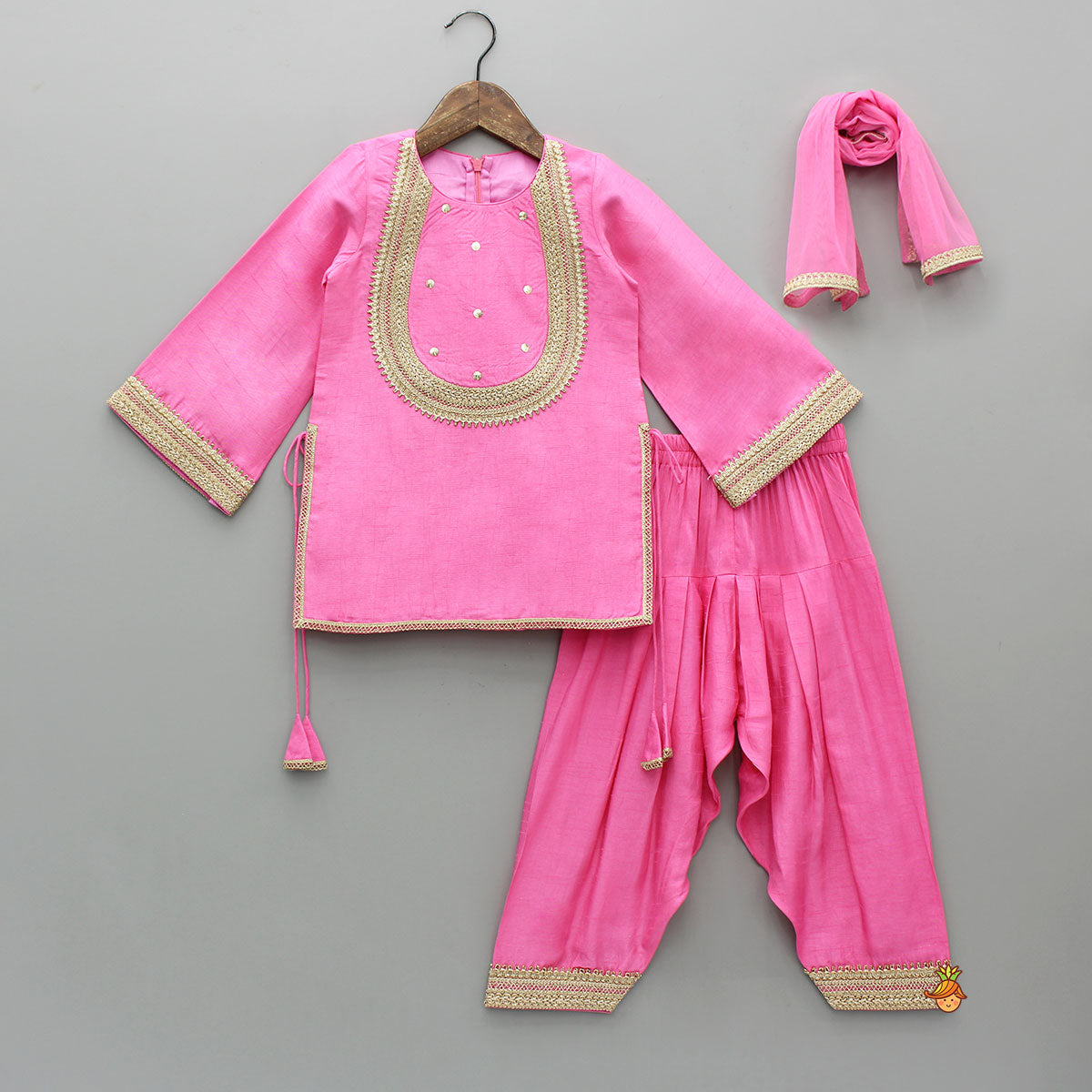 Pre Order: Elegant Yoke-Detail Kurti With Matching Salwar And Dupatta