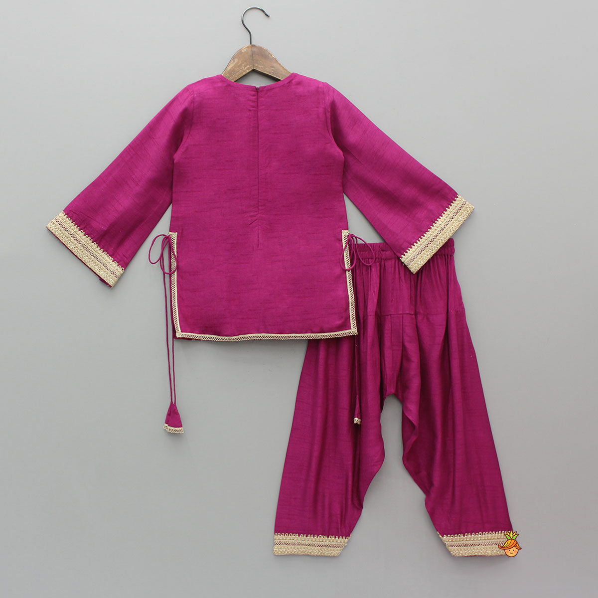 Pre Order: Yoke-Detail Ethnic Kurti With Matching Salwar And Dupatta