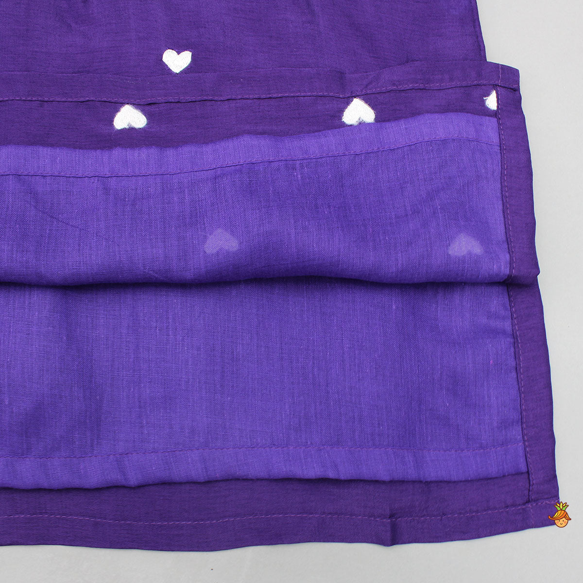 Sweetheart Thread-Embroidered Kurta With Pyjama