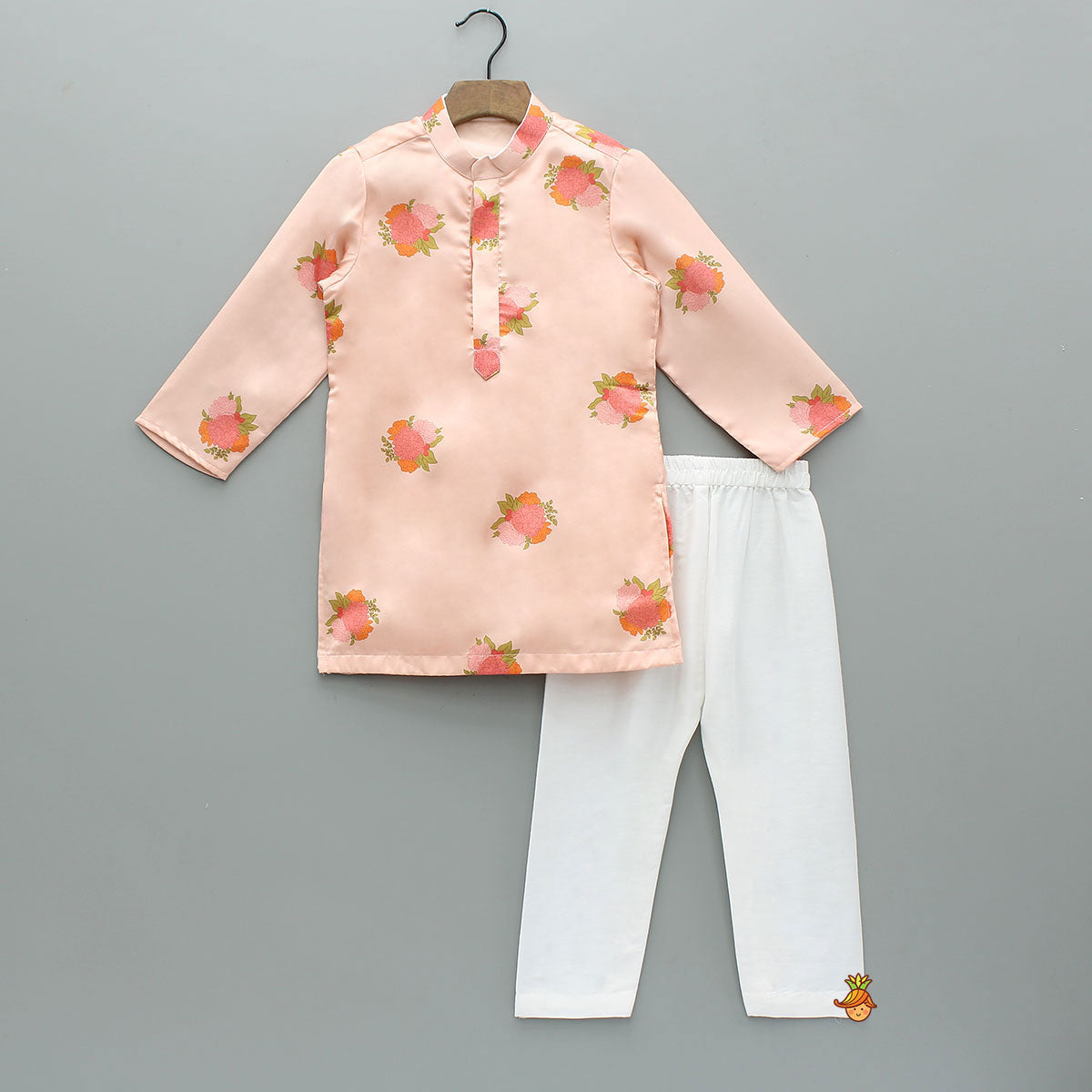 Pre Order: Floral Printed Kurta With Pocket-Detail Jacket And Pyjama