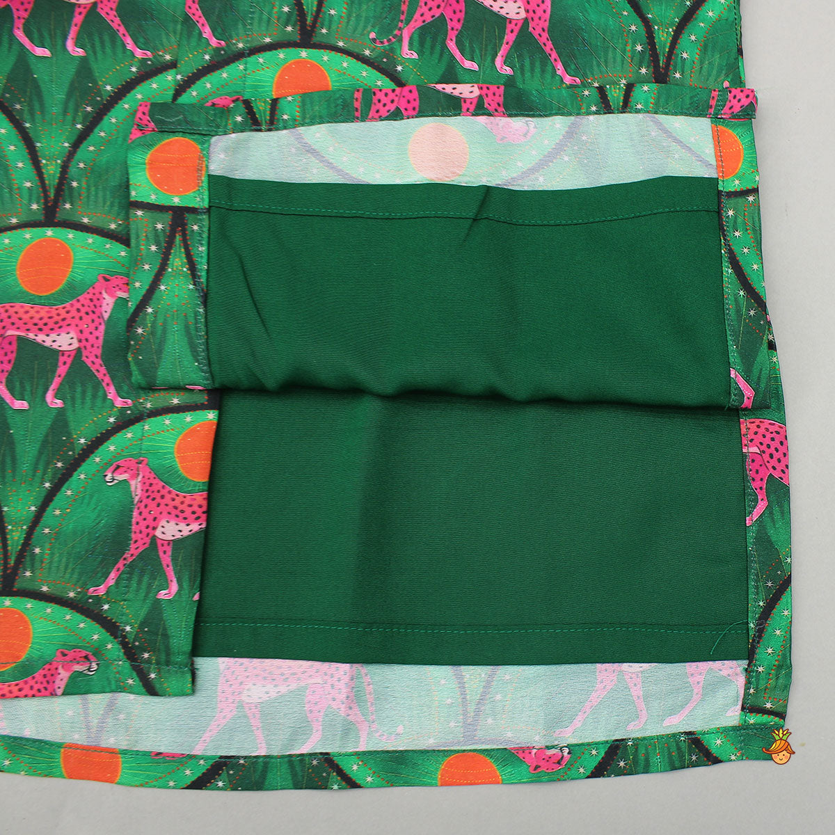 Pre Order: Animal Print Front-Button Kurta With Pyjama