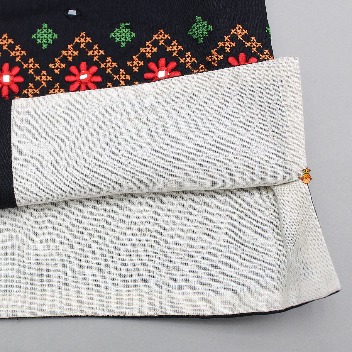 Pre Order: Thread-Detail Kurta With Front-Open Jacket And Pyjama
