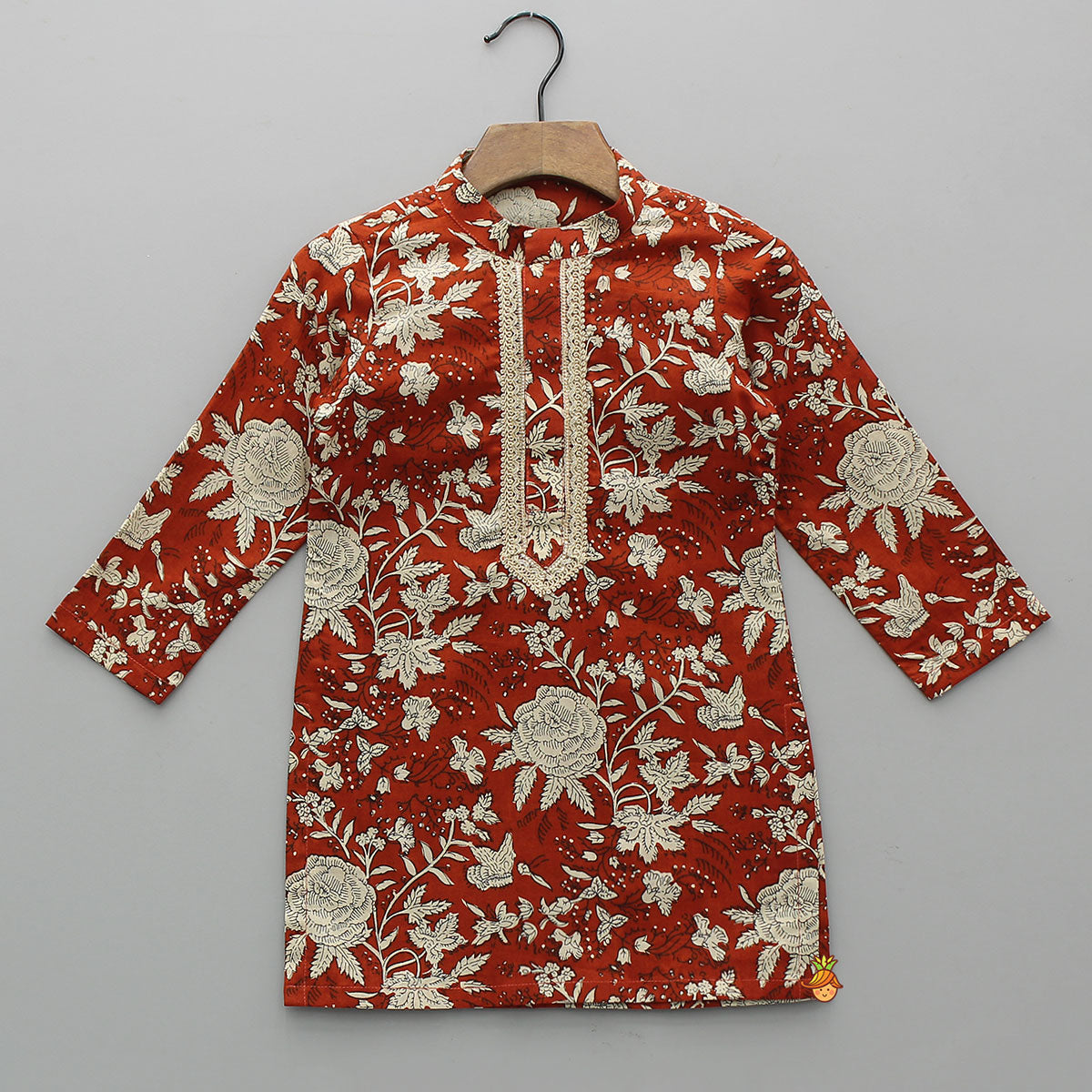 Pre Order: Lace-Detailed Floral Printed Ethnic Kurta With Pyjama