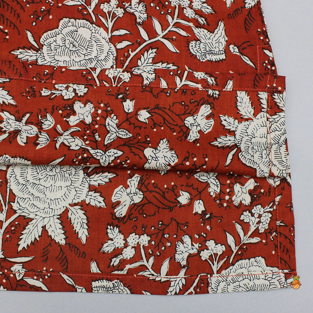 Pre Order: Lace-Detailed Floral Printed Ethnic Kurta With Pyjama