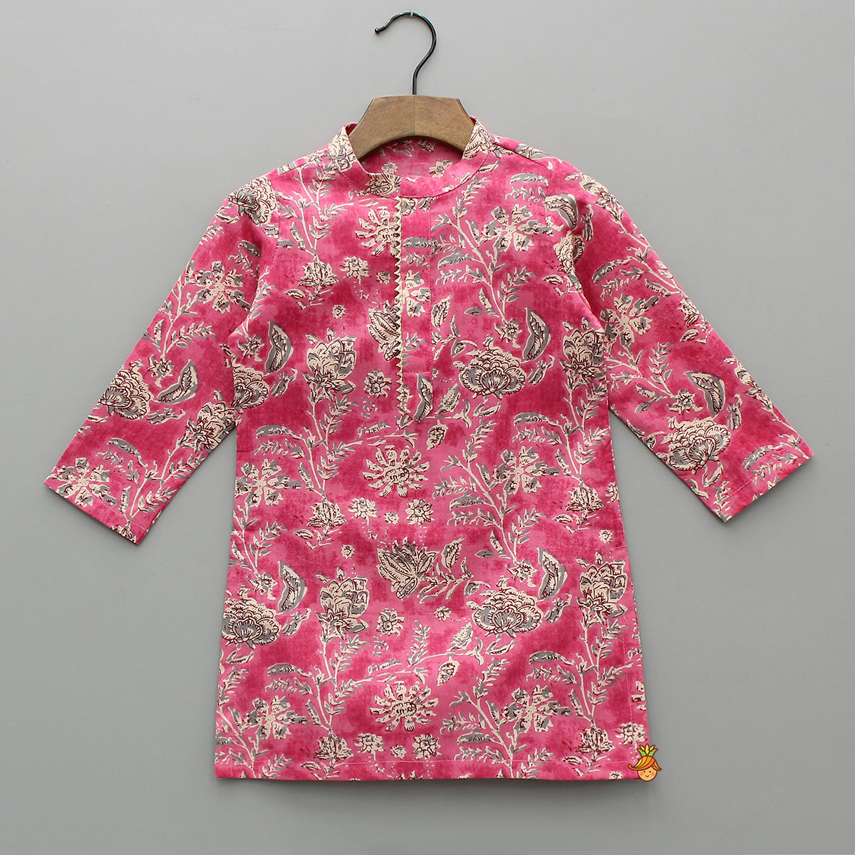 Pre Order: Lace-Detailed Beautiful Floral Printed Ethnic Kurta With Pyjama