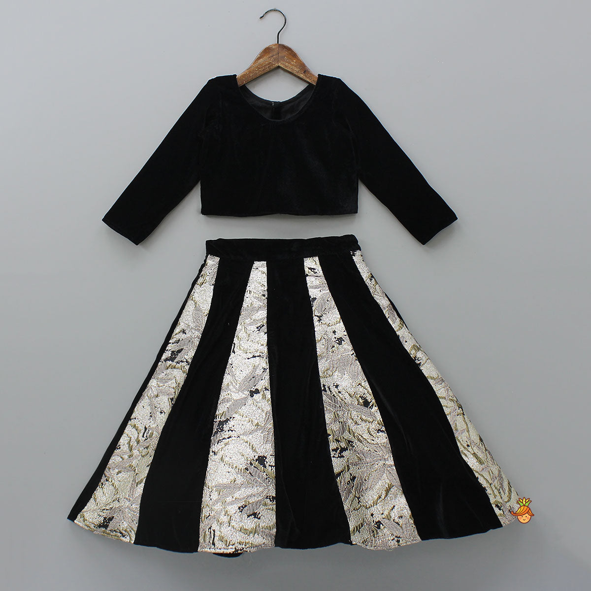 Pre Order: Elegant Velvet Inner Top With Halter Neck Fur Top And Gorgeous Dual-Tone Panelled Lehenga