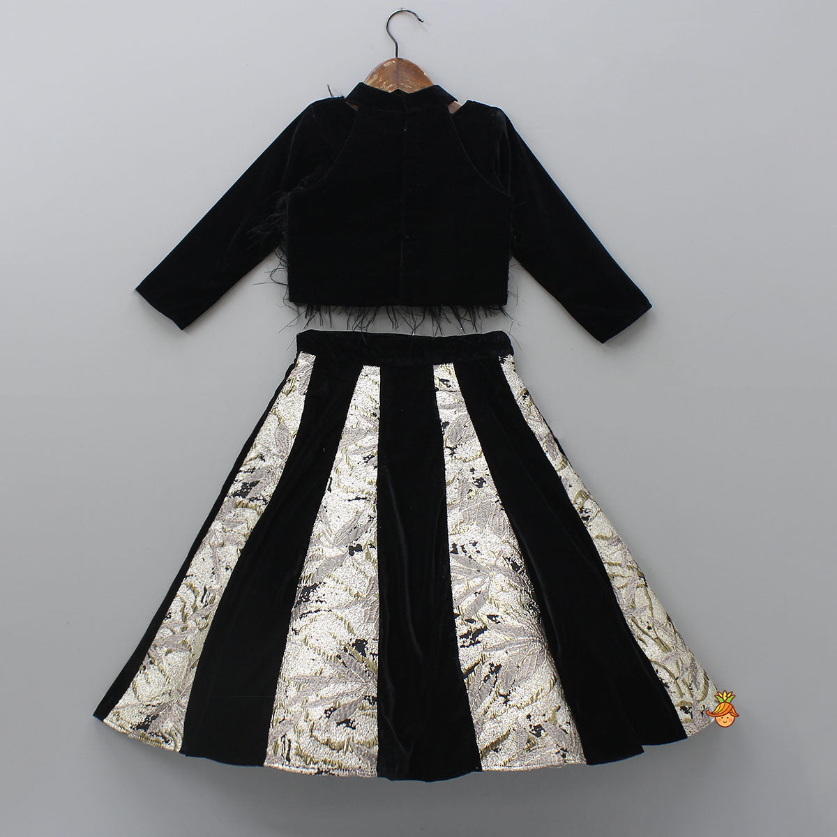 Pre Order: Elegant Velvet Inner Top With Halter Neck Fur Top And Gorgeous Dual-Tone Panelled Lehenga