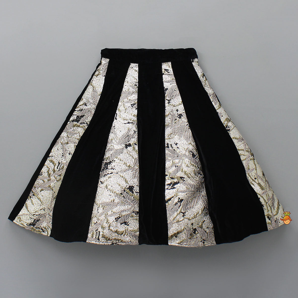 Pre Order: Elegant Velvet Inner Top With Halter Neck Fur Top And Gorgeous Dual-Tone Panelled Lehenga