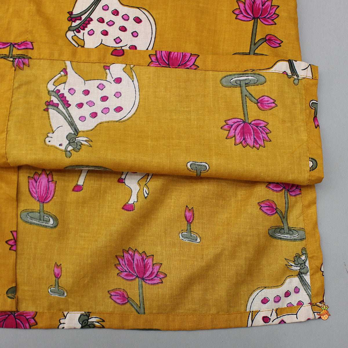 Pre Order: Lotus Printed Kurta With Pyjama