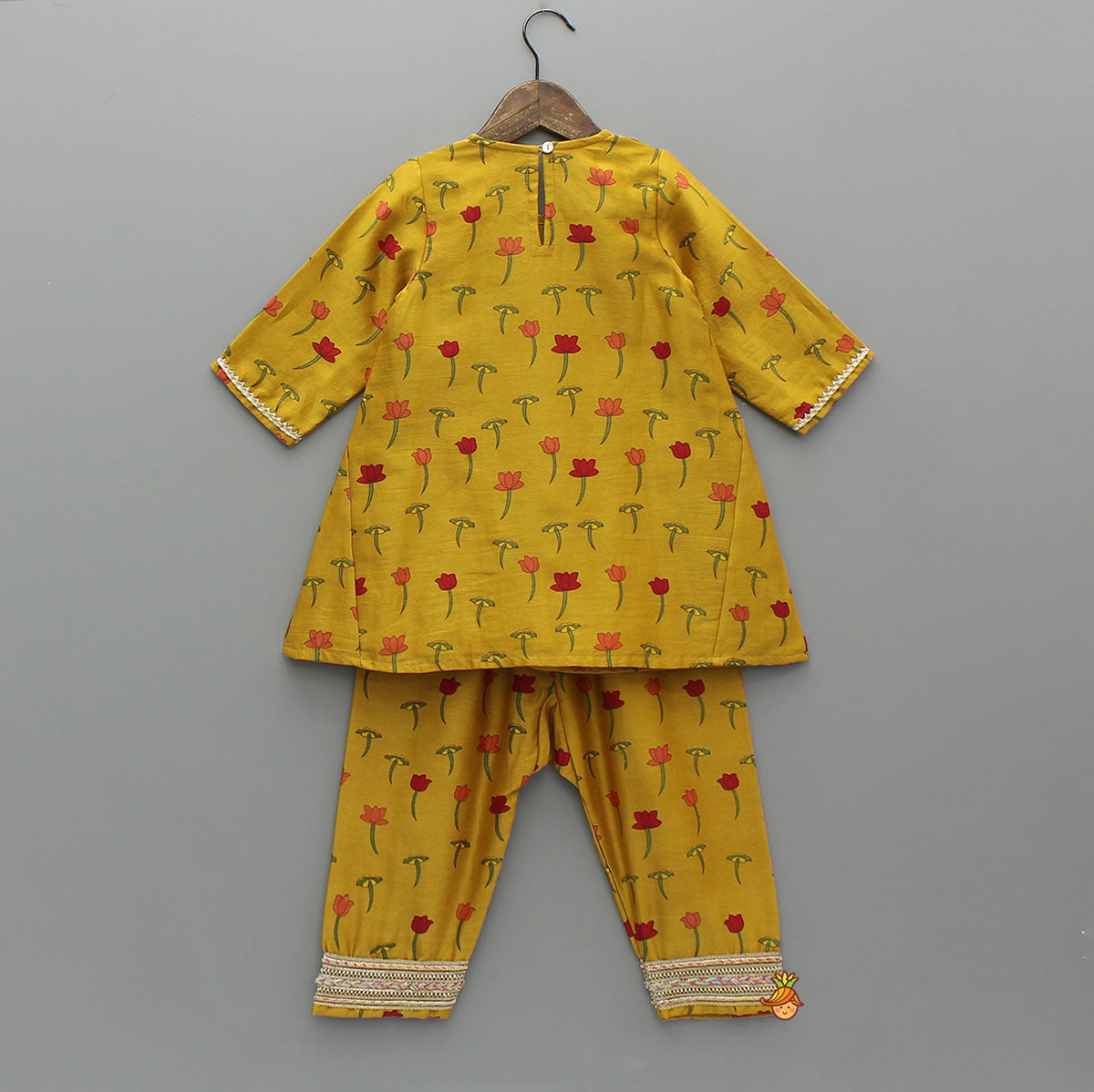 Pre Order: Gota Lace Detailed Yoke Kurti And Pant