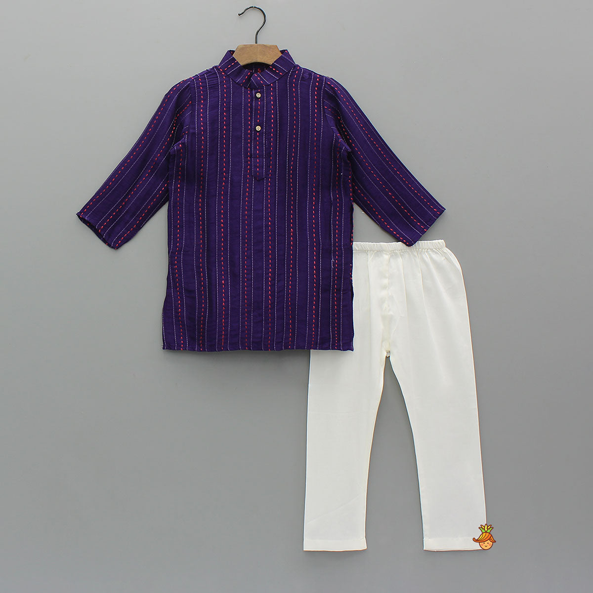 Thread-Detail Pin-Tuck Kurta And Pyjama