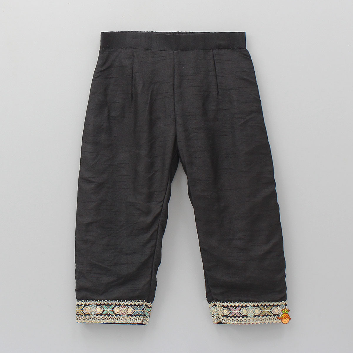 Contrasting Tassel-Enhanced Kurti With Velvet Jacket And Pant