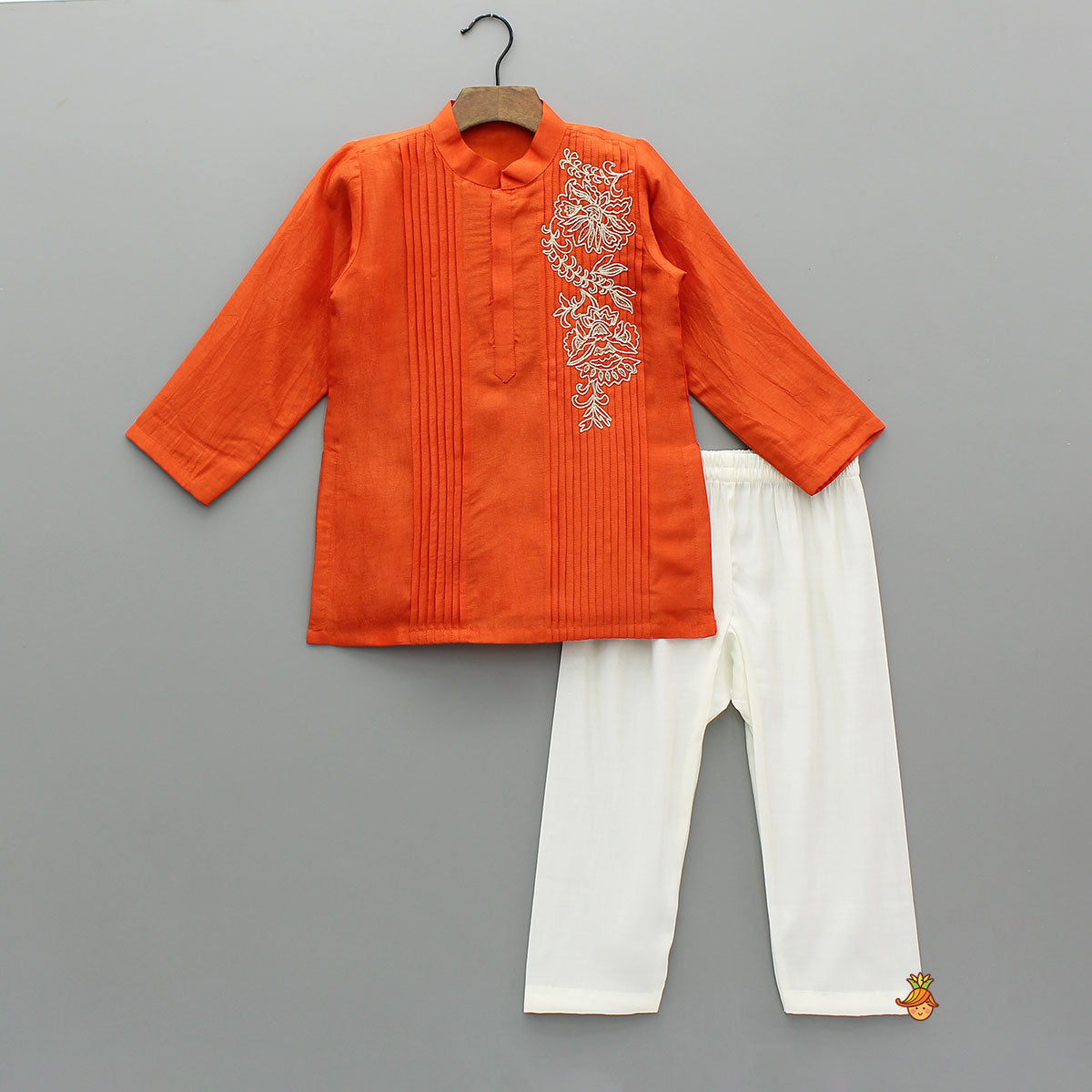 Pre Order: Pin Tuck Detail Kurta And Pyjama