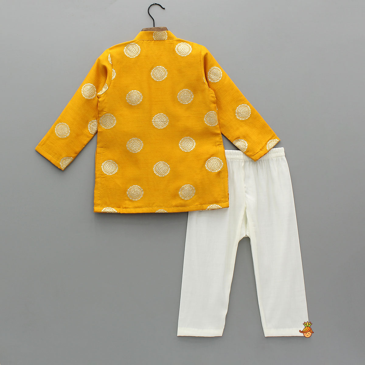 Pre Order: Front Open Ethnic Kurta And Pyjama