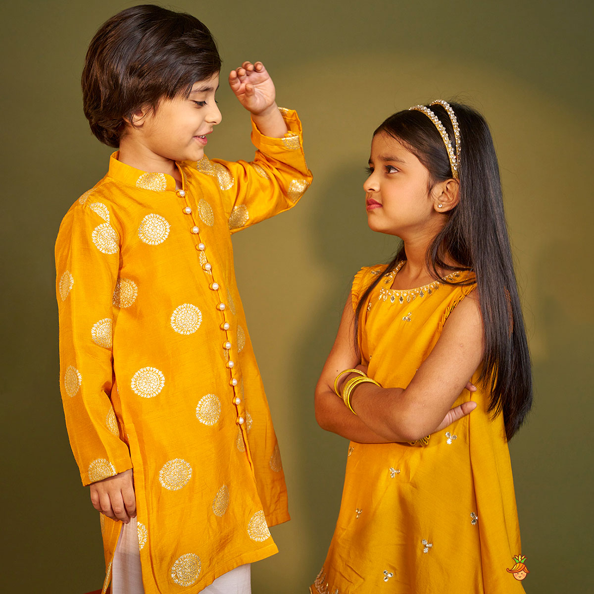 Front Open Ethnic Kurta And Pyjama twinning model image 4