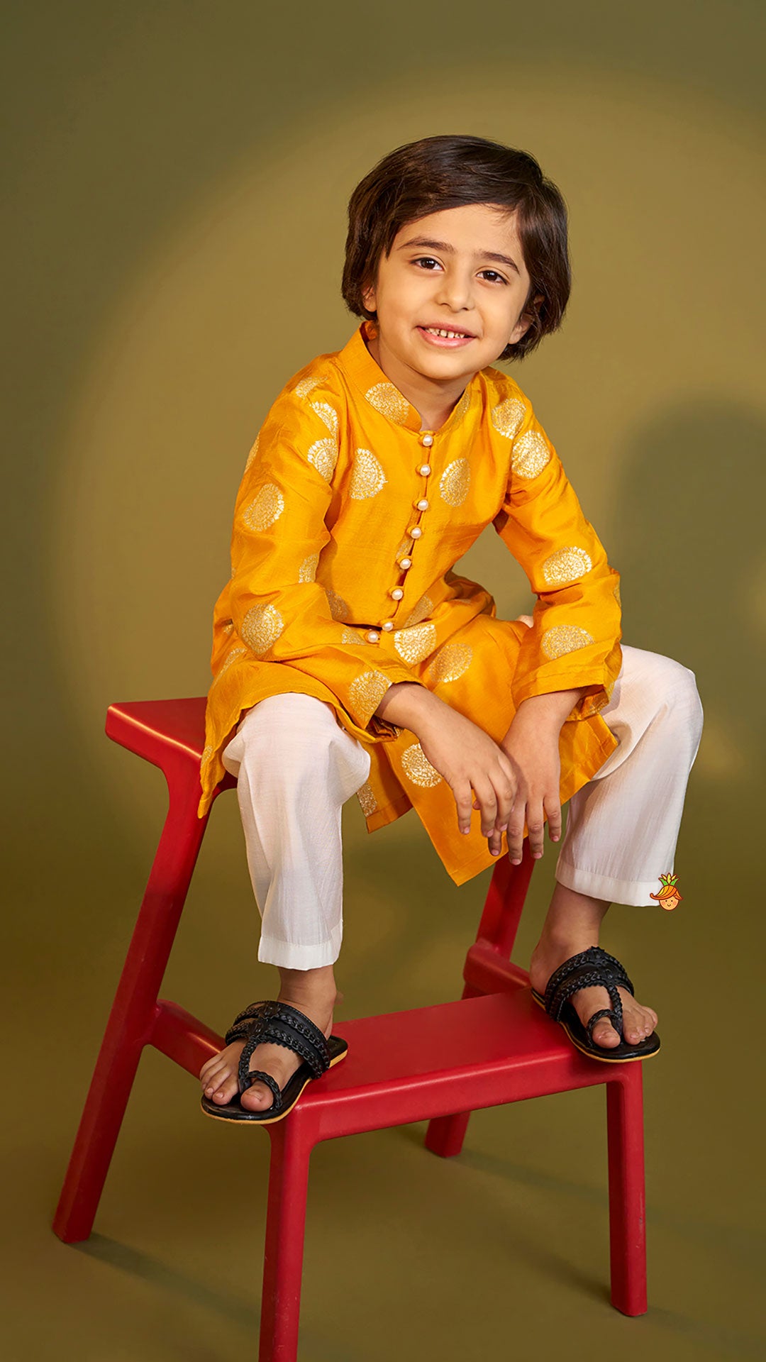 Pre Order: Front Open Ethnic Kurta And Pyjama