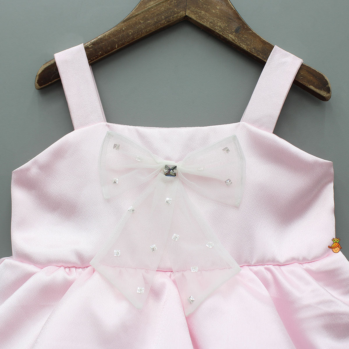 Elegant Bow Embellished Dress With Matching Gloves