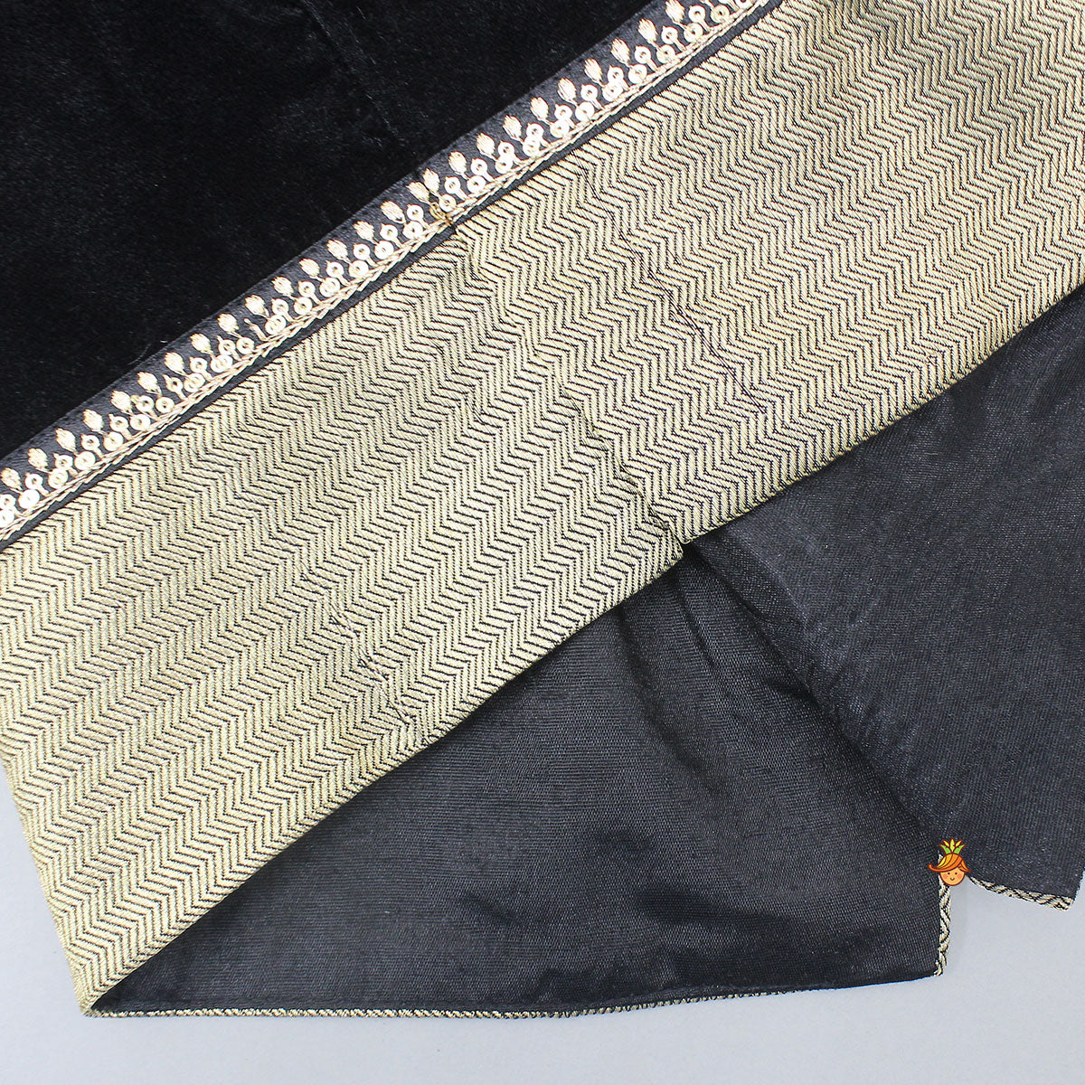 Pre Order: Shimmery Stylish Cut Hem Kurta With Velvet Jacket And Pyjama