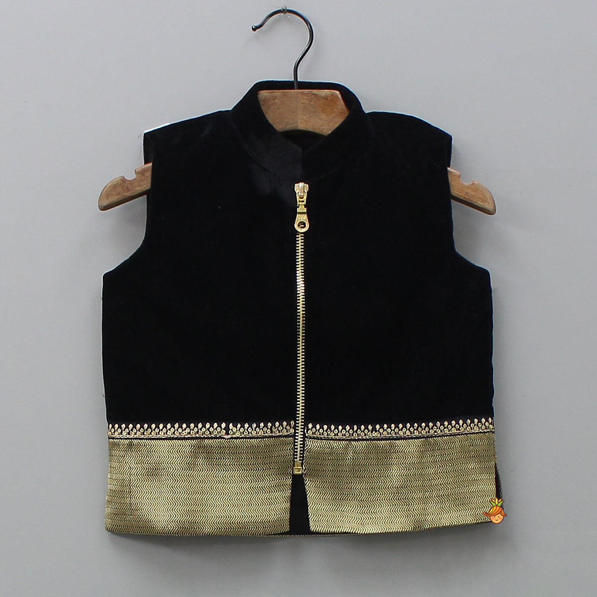 Pre Order: Shimmery Stylish Cut Hem Kurta With Velvet Jacket And Pyjama