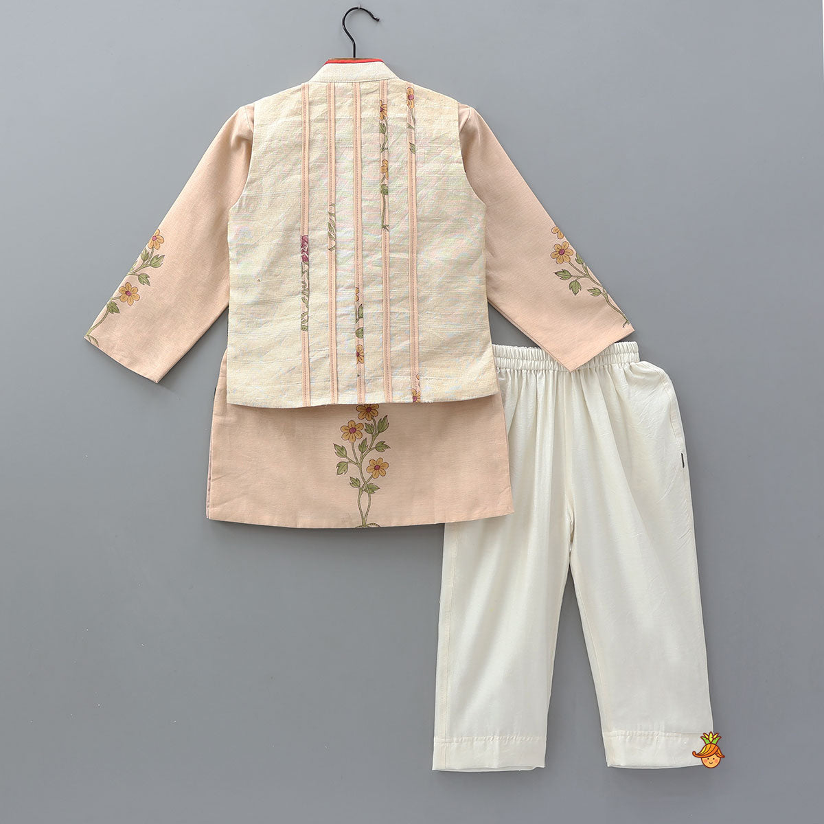 Ethnic Floral Printed Kurta With Pocket Detail Jacket And Pyjama