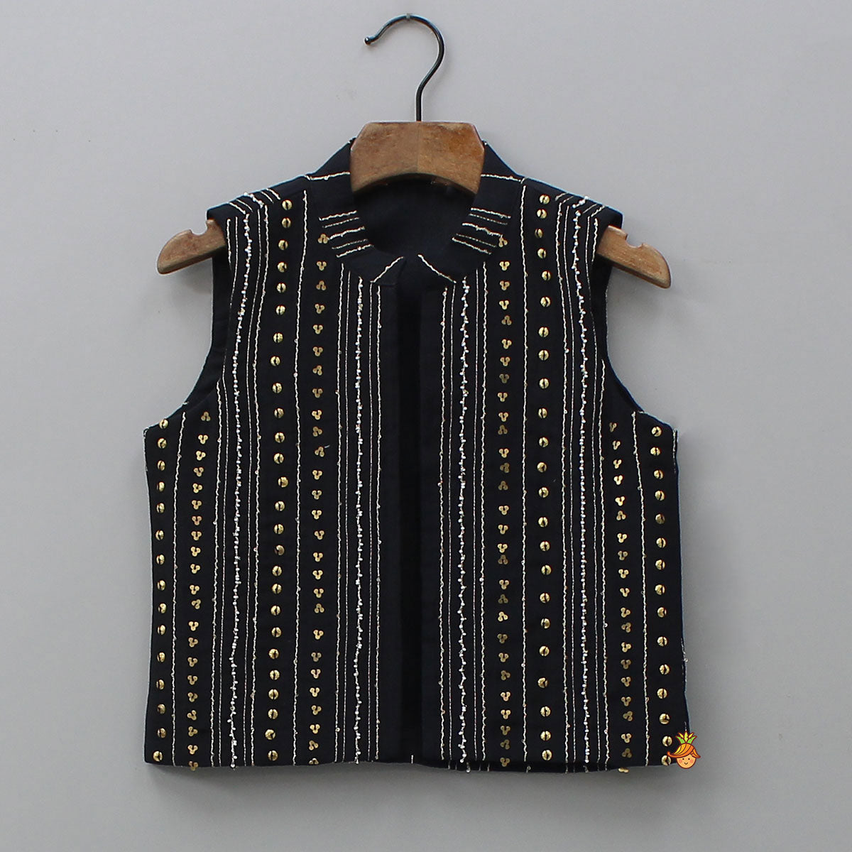 Pre Order: Ethnic Kurta With Hand-Sequins Embroidered Jacket And Pyjama