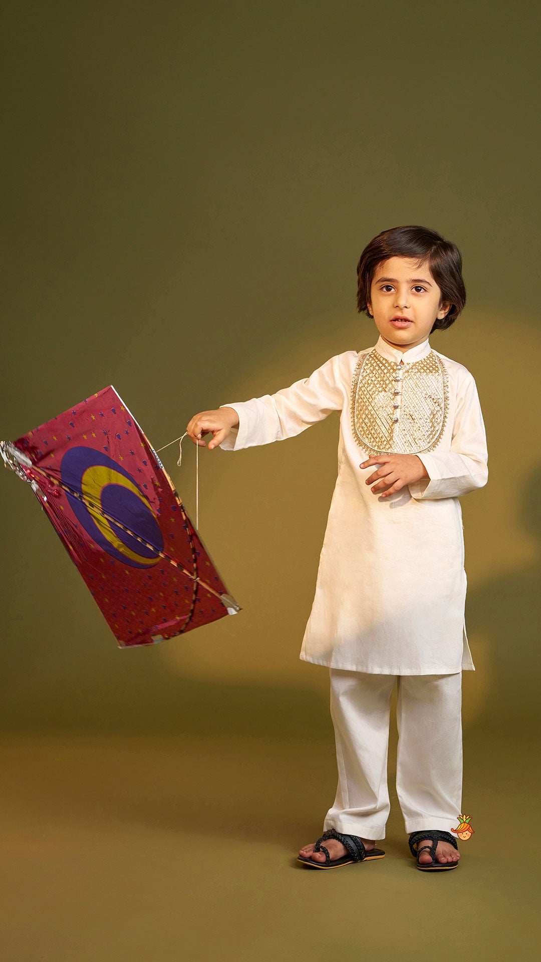 Pre Order: Lace Detailed Yoke Kurta And Pyjama