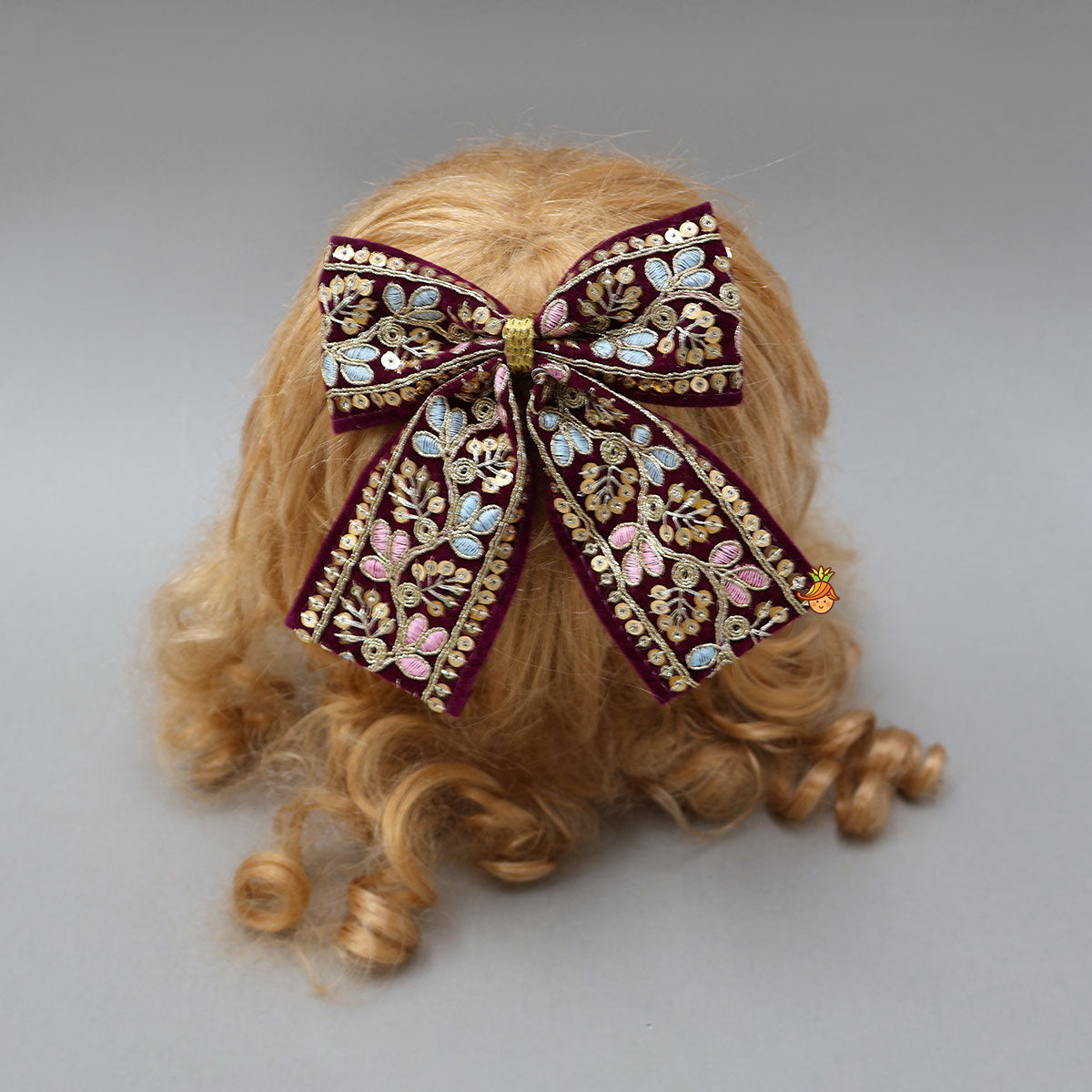 Stunning Thread-Embroidered Bow Hair Clip