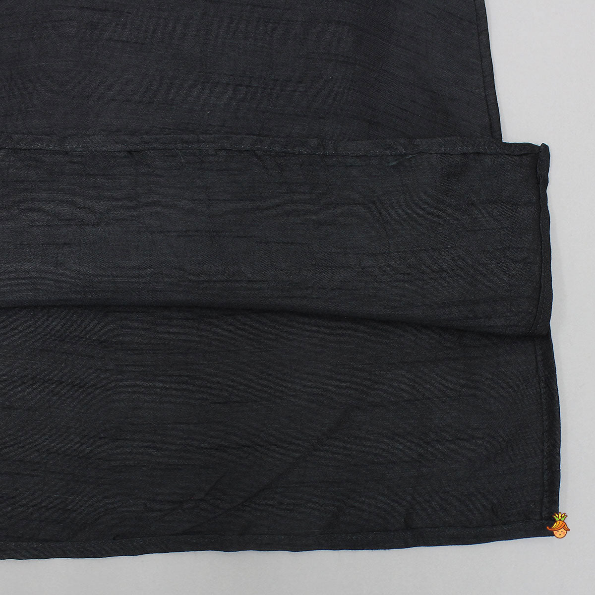 Pre Order: Elegant Kurta And Ethnic Printed Jacket With Pyjama