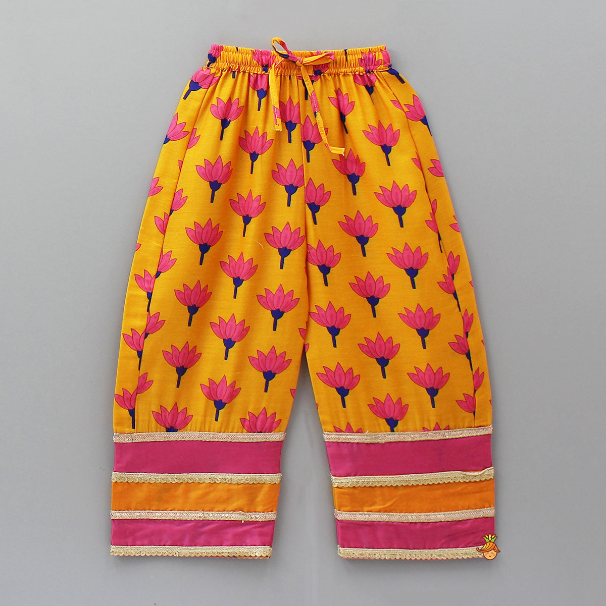 Pre Order: Elegant Floral Printed Kurti And Pant With Ruffle Dual-Tone Dupatta